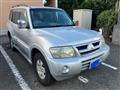 2003 Mitsubishi Pajero