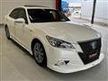 2013 Toyota Crown Hybrid