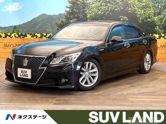 2013 Toyota Crown Hybrid