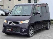 2012 Nissan ROOX