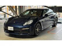 2017 Porsche Panamera