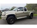 2004 Toyota Hilux