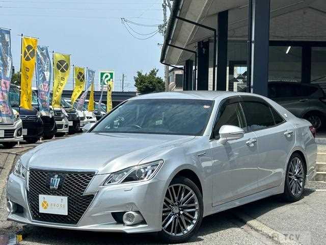 2014 Toyota Crown Hybrid