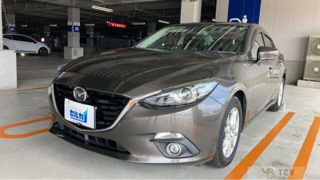 2013 Mazda Axela