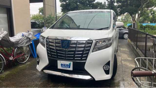 2017 Toyota Alphard Hybrid