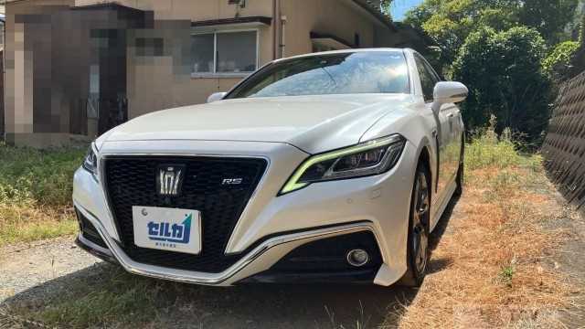 2019 Toyota Crown Hybrid