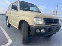 2000 Mitsubishi Pajero Mini