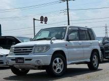 2002 Mitsubishi Pajero iO
