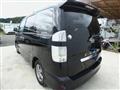 2005 Toyota Voxy
