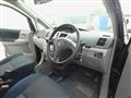 2005 Toyota Voxy