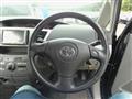 2005 Toyota Voxy