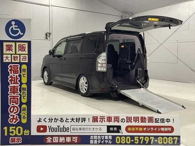 2012 Toyota Voxy