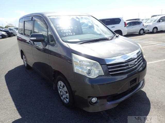2012 Toyota Noah