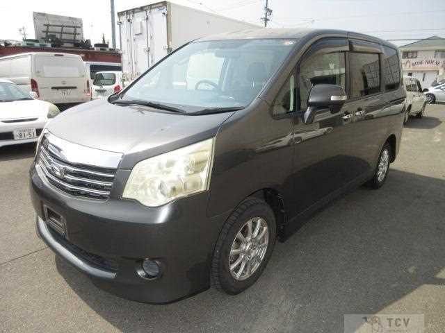 2011 Toyota Noah
