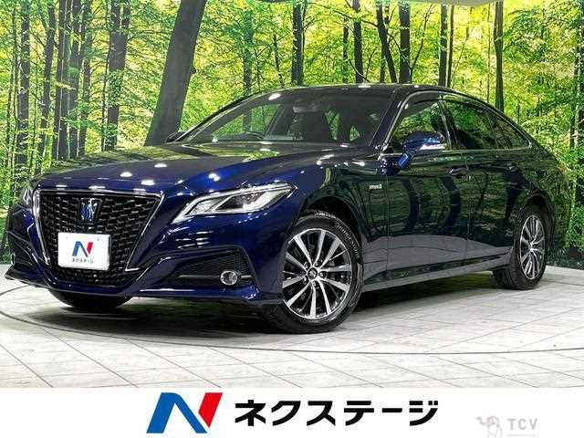 2019 Toyota Crown Hybrid