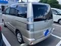 2006 Toyota Voxy