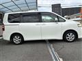 2010 Toyota Noah