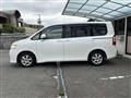 2010 Toyota Noah