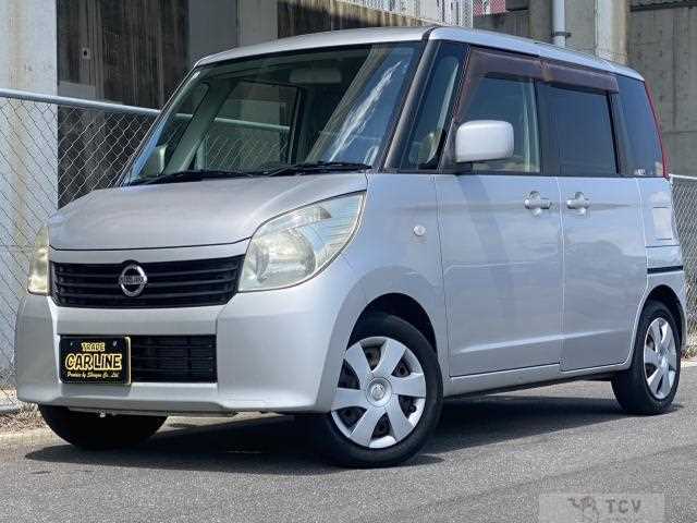 2011 Nissan ROOX