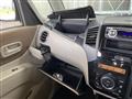 2011 Nissan ROOX