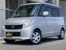 2011 Nissan ROOX