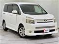 2007 Toyota Voxy