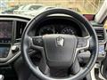 2013 Toyota Crown Hybrid