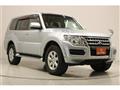 2015 Mitsubishi Pajero