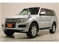 2015 Mitsubishi Pajero