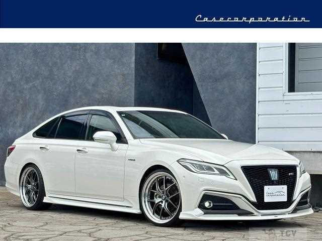 2019 Toyota Crown Hybrid