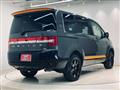 2017 Mitsubishi Delica D5