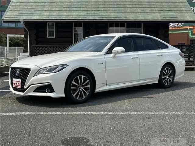 2019 Toyota Crown Hybrid