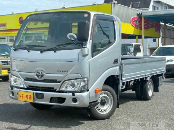 2022 Toyota Dyna Truck