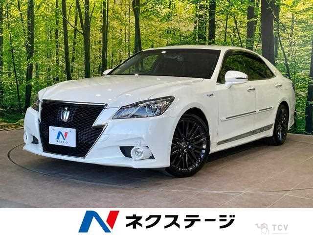 2014 Toyota Crown Hybrid