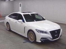 2019 Toyota Crown Hybrid