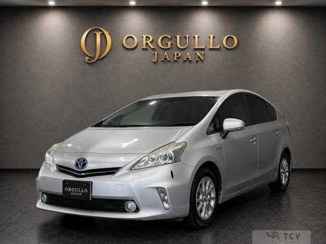2013 Toyota PRIUS α