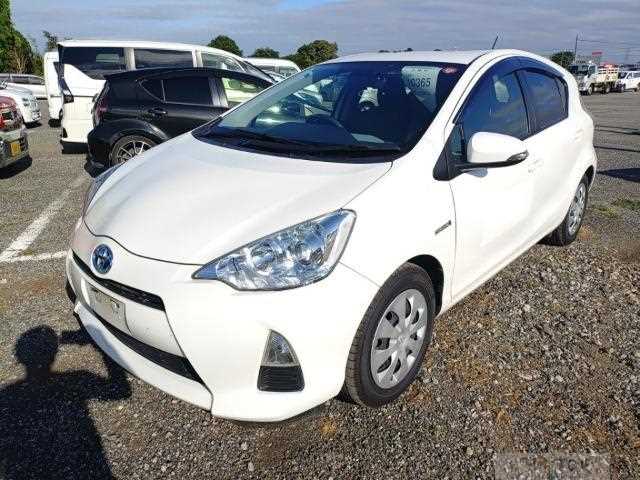 2013 Toyota AQUA