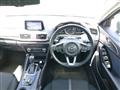 2017 Mazda Axela