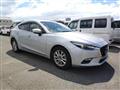 2017 Mazda Axela