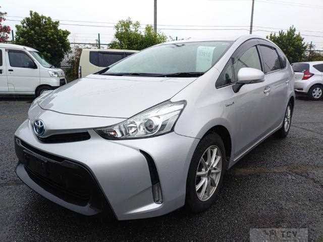 2015 Toyota PRIUS α