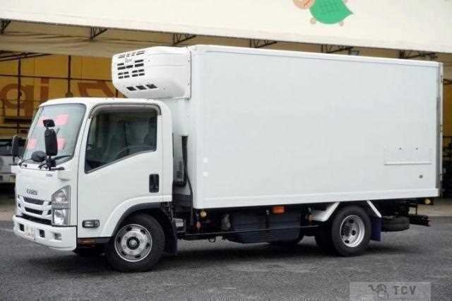 2020 Isuzu Elf Truck