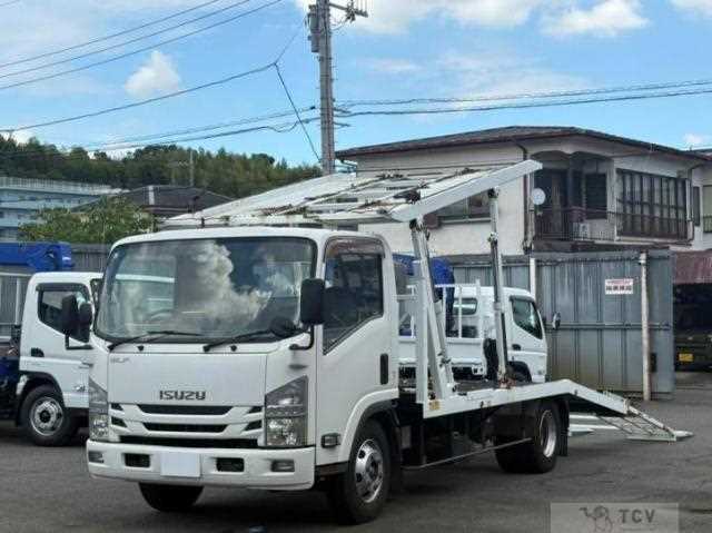 2012 Isuzu Elf Truck