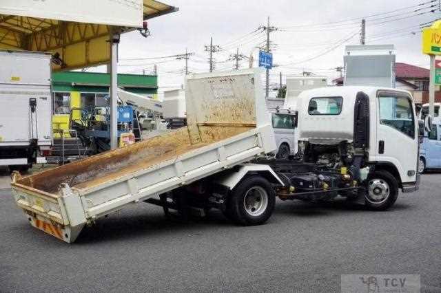 2017 Isuzu Elf Truck