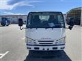2020 Isuzu Elf Truck