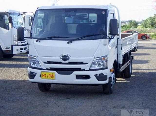 2025 Hino Dutro