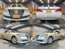 2013 Toyota Crown Hybrid