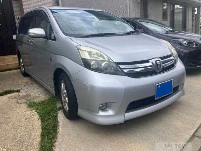 2013 Toyota Isis