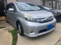2013 Toyota Isis