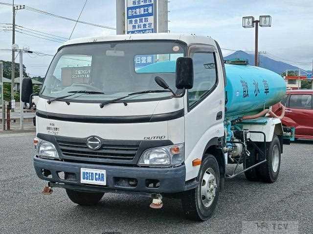2010 Hino Dutro