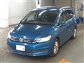 2017 Volkswagen Golf Touran